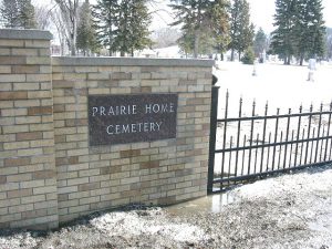 prairie-home-cemetery-gate